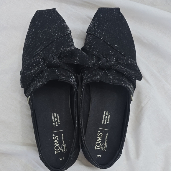 TOMS Women's Glitter Black Flats - Picture 1 of 3
